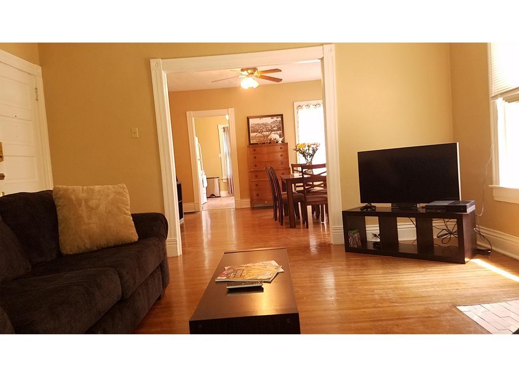 The B Apartment Louisville Ngoại thất bức ảnh