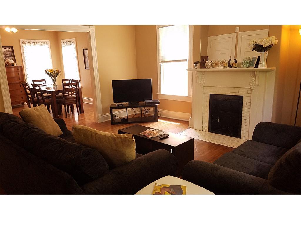 The B Apartment Louisville Ngoại thất bức ảnh